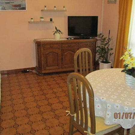 Apartment Tomy Trogir Exteriör bild