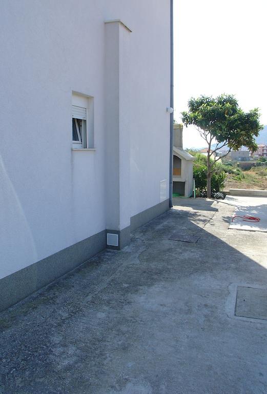Apartment Tomy Trogir Exteriör bild