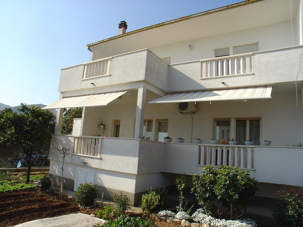 Apartment Tomy Trogir Exteriör bild