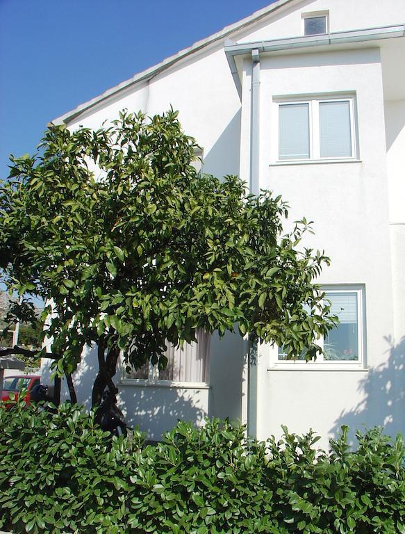 Apartment Tomy Trogir Exteriör bild