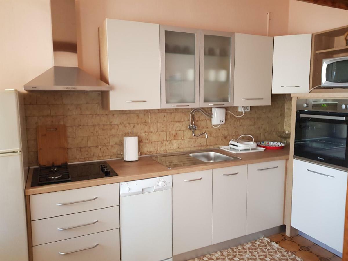 Apartment Tomy Trogir Exteriör bild