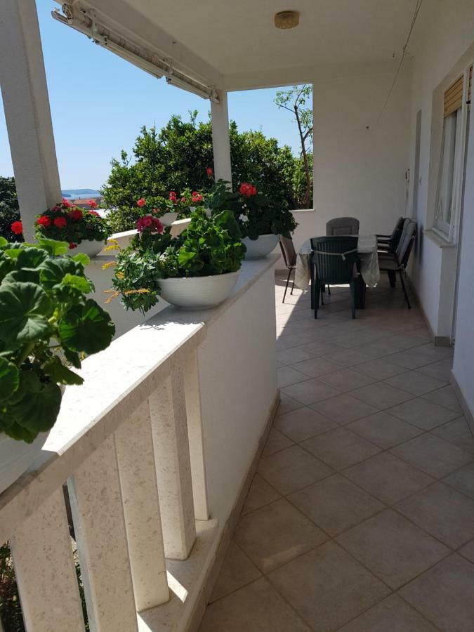 Apartment Tomy Trogir Exteriör bild