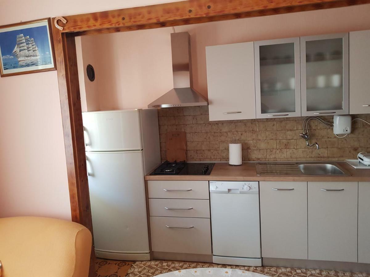Apartment Tomy Trogir Exteriör bild